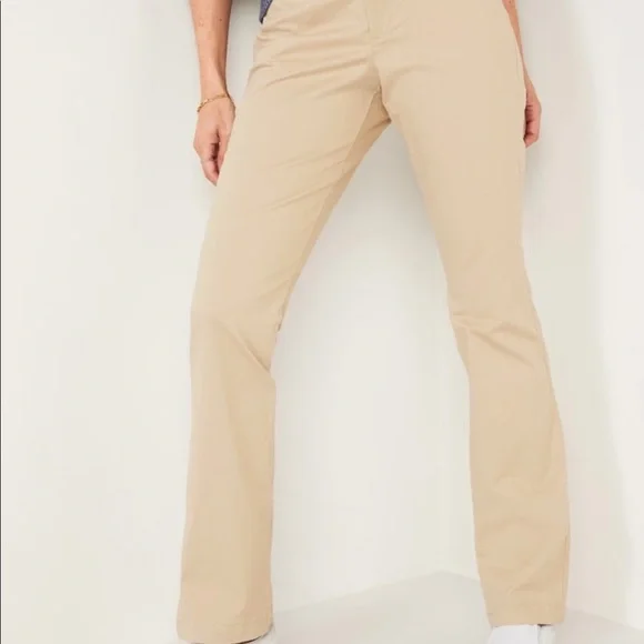 Old Navy Women’s Pants - Picture 2 of 6